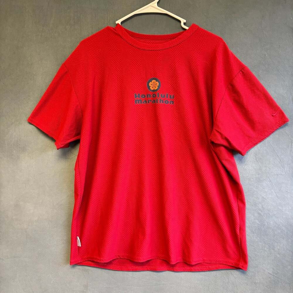 Nike Honolulu Marathon T-Shirt Size XL Red Dri-FIT Vintage